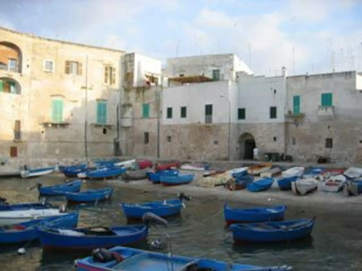An unhurried evening in Monopoli